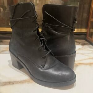 Ugg Women’s Black Leather Oriana Lace Up Side Zip Block Heel Boots Size 9